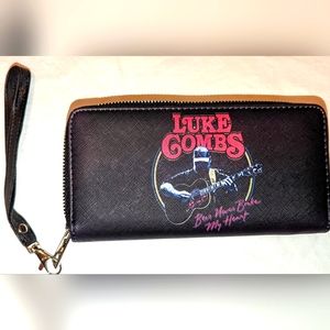New~LUKE COMBS! Wristlet/Wallet. Such a nice gift! 🎁🎅
